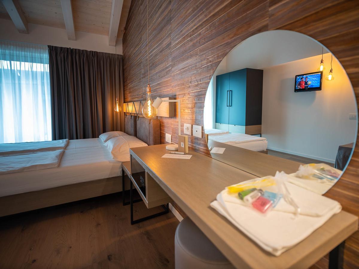 Hotel Glocal Torbole Torbole Sul Garda Exteriér fotografie